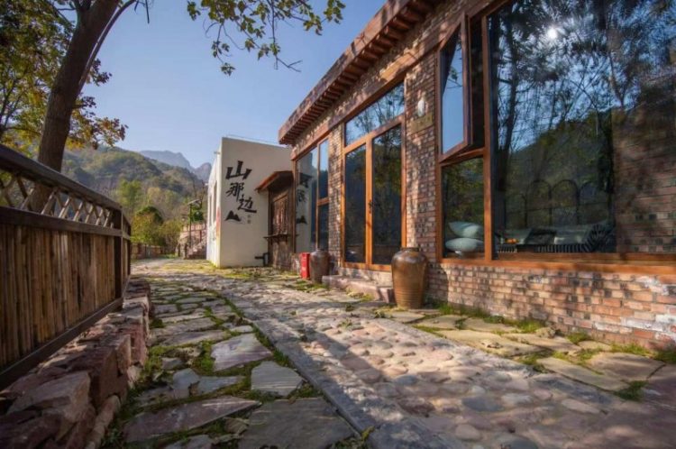 1765774766-fbc80d6a64e940d