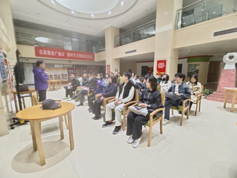 橙耀津门，逐梦奔跑，和平团委夜校背书下的马拉松赛事专才班正式开启